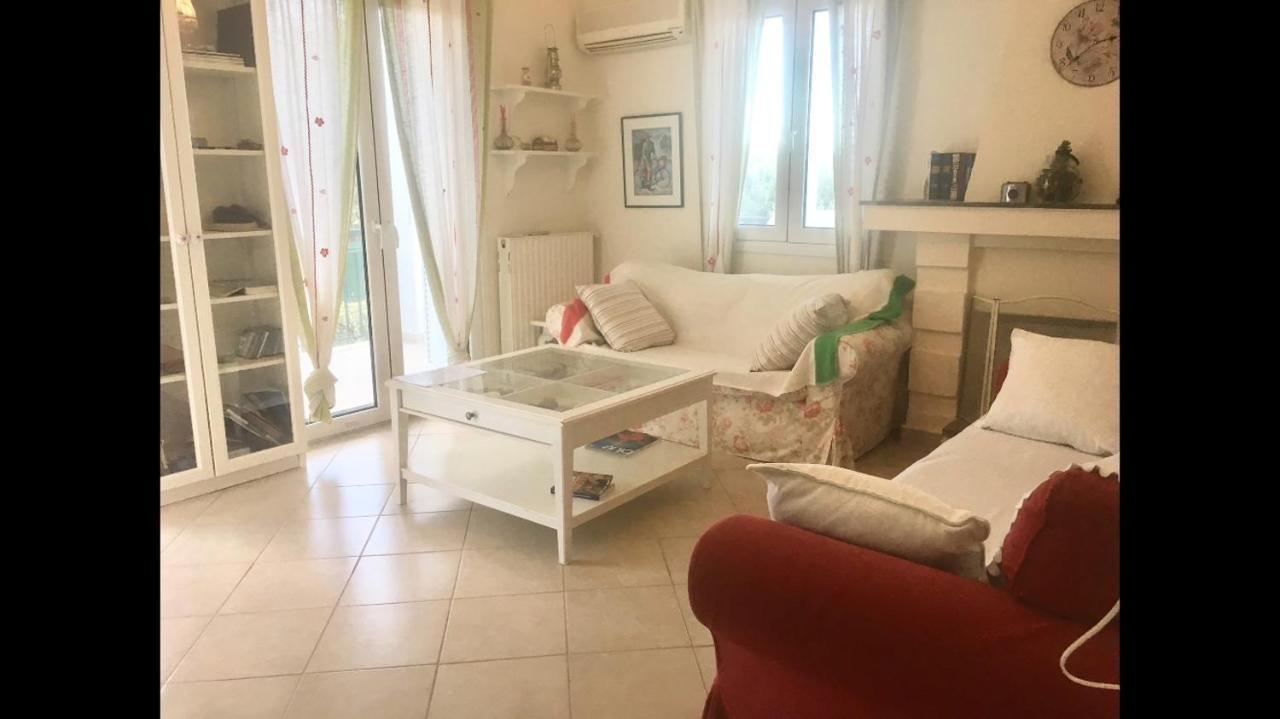 Apartment Near Airport And Beach Artémida Eksteriør bilde